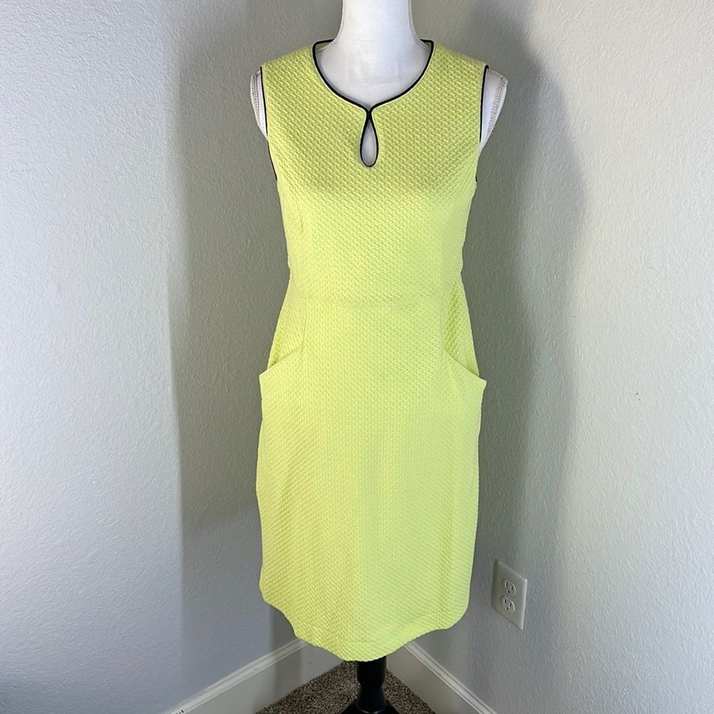 Lands End lime green and navy blue trim sleeveless dress with pockets size 6